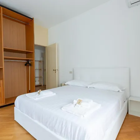 Lorenteggio Large Flat Milan Exterior photo
